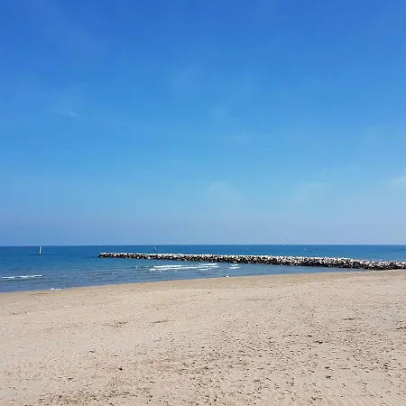 Apartamento Leonardo Silvi Marina